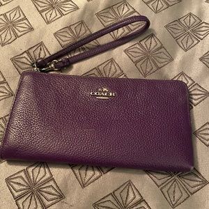 Coach pre owned purple wallet